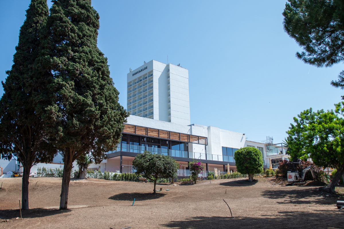 remodelacion exterior hotel don carlos marbella